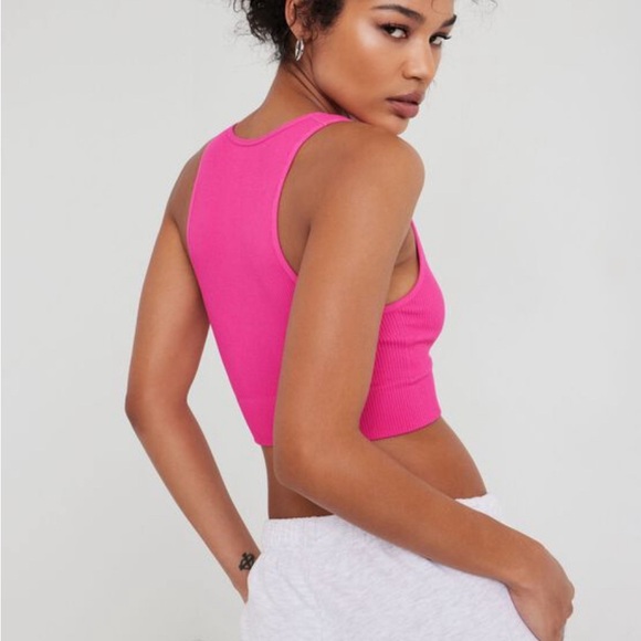 GARAGE Cami Seemless Plunge Tank In Hot Pink - Picture 2 of 4